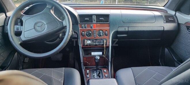 Mercedes C 180 1995, 200,999 km - 1.8 l - Quba