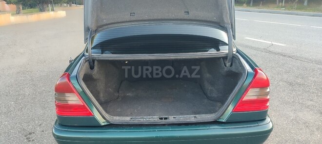 Mercedes C 180 1995, 200,999 km - 1.8 l - Quba