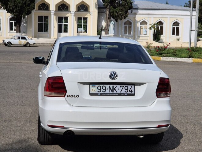 Volkswagen Polo 2015, 282,200 km - 1.6 l - Lənkəran