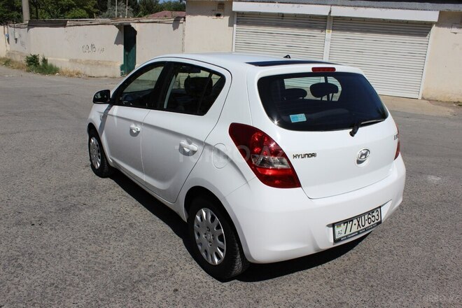 Hyundai i20 2010, 80,000 km - 1.3 l - Bakı