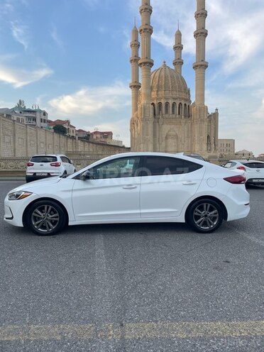 Hyundai Elantra 2017, 132,400 km - 2.0 l - Bakı