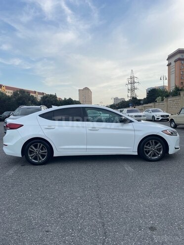 Hyundai Elantra 2017, 132,400 km - 2.0 l - Bakı