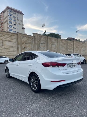 Hyundai Elantra 2017, 132,400 km - 2.0 l - Bakı