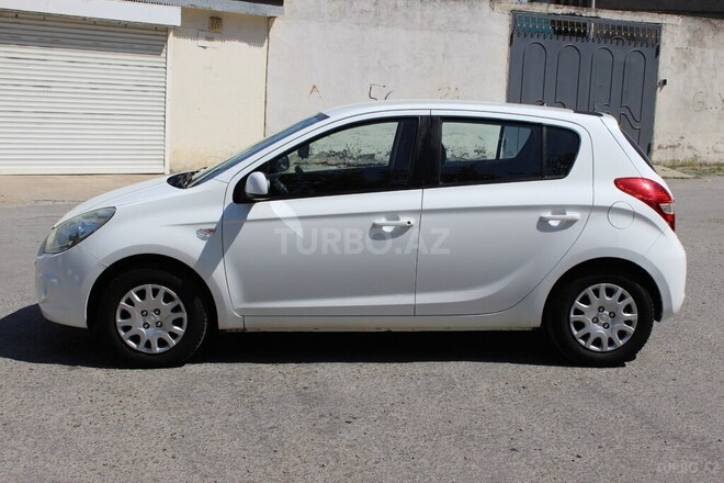 Hyundai i20 2010, 80,000 km - 1.3 l - Bakı
