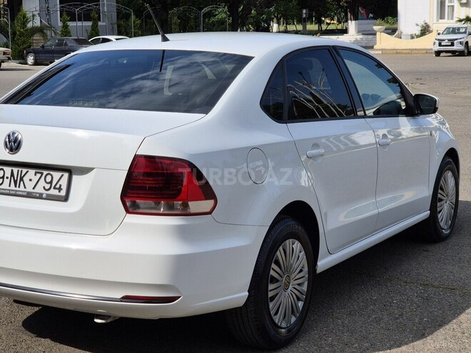Volkswagen Polo 2015, 282,200 km - 1.6 l - Lənkəran