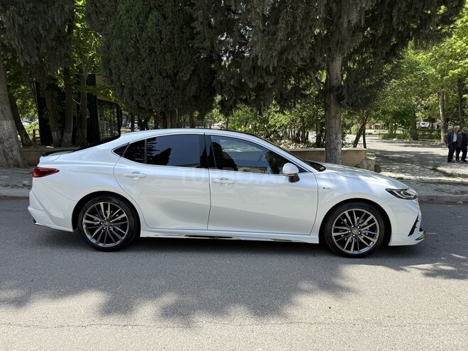 Toyota Camry 2024, 13,000 km - 2.0 л - Bakı