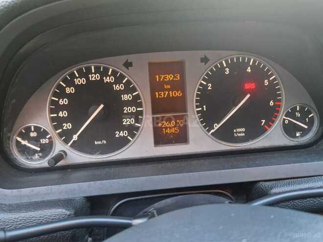 Mercedes B 180 2010, 137,000 km - 1.7 l - Bakı