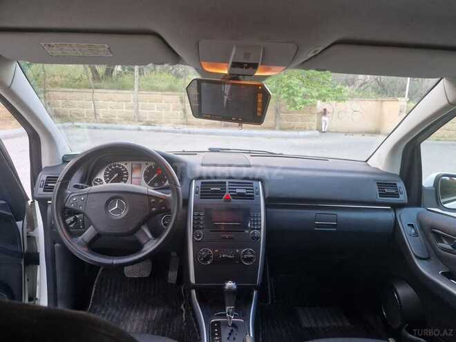 Mercedes B 180 2010, 137,000 km - 1.7 l - Bakı