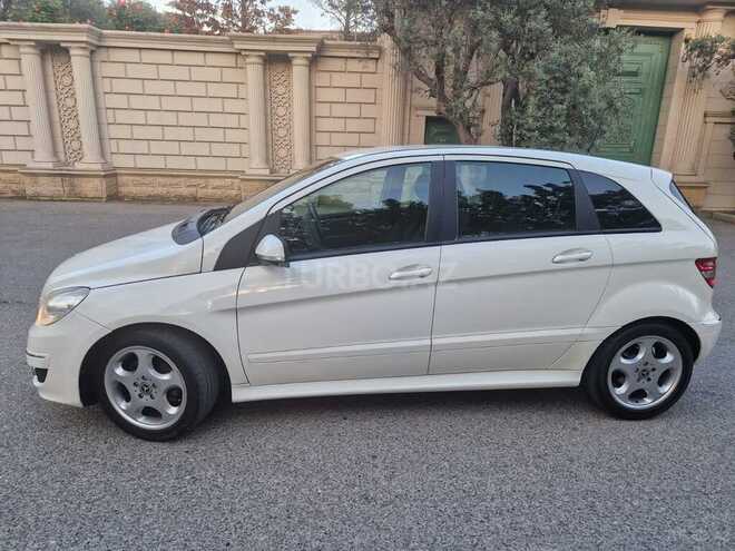 Mercedes B 180 2010, 137,000 km - 1.7 l - Bakı