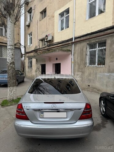 Mercedes E 220 d 2004, 320,680 km - 2.2 l - Sumqayıt