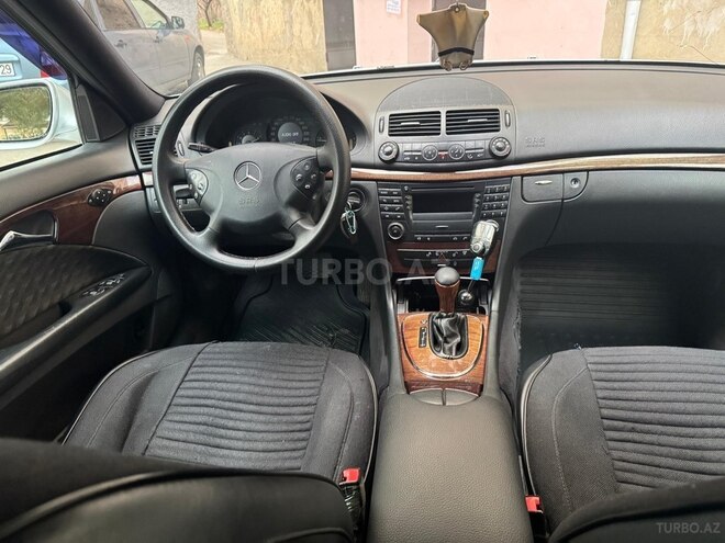 Mercedes E 220 d 2004, 320,680 km - 2.2 l - Sumqayıt