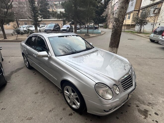 Mercedes E 220 d 2004, 320,680 km - 2.2 l - Sumqayıt