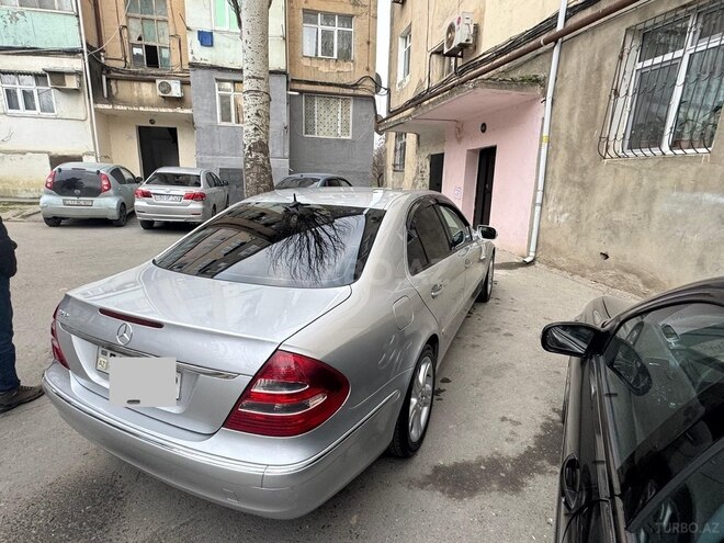Mercedes E 220 d 2004, 320,680 km - 2.2 l - Sumqayıt