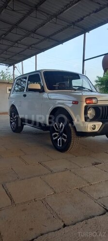LADA (VAZ) Niva 2012, 156,000 km - 1.7 л - Salyan