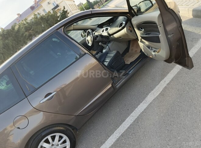 Renault Grand Scenic 2009, 300,150 km - 1.5 l - Bakı