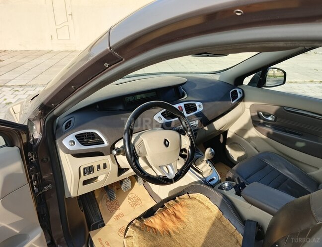 Renault Grand Scenic 2009, 300,150 km - 1.5 l - Bakı