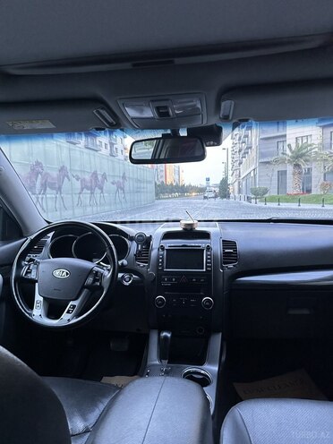 Kia Sorento-9