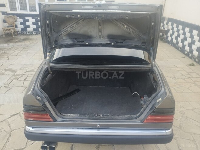 Mercedes E 200 1991, 200,000 km - 2.0 l - Bakı