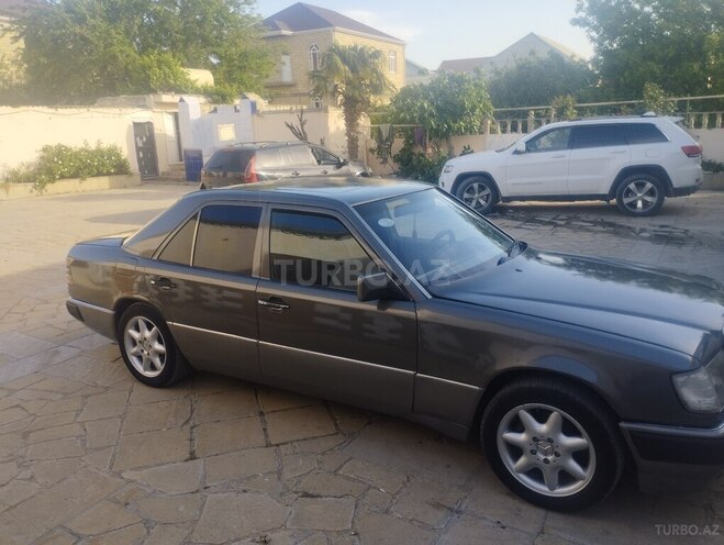 Mercedes E 200 1991, 200,000 km - 2.0 l - Bakı