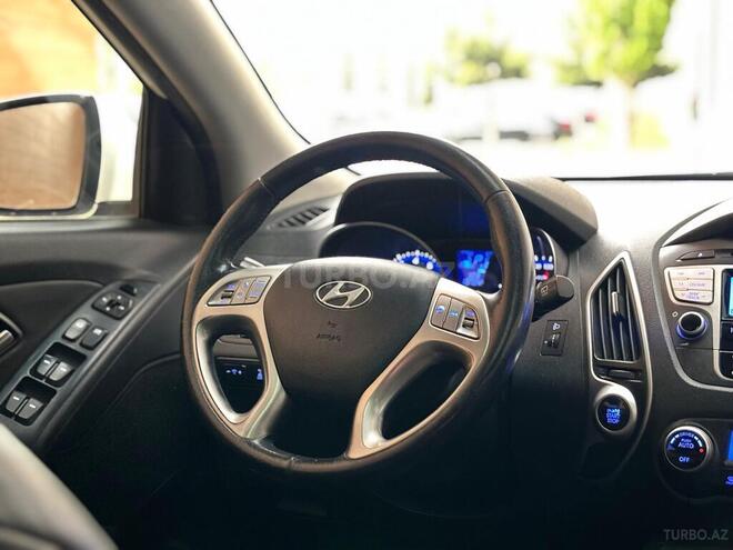 Hyundai ix35 2011, 137,800 km - 2.0 л - Bakı