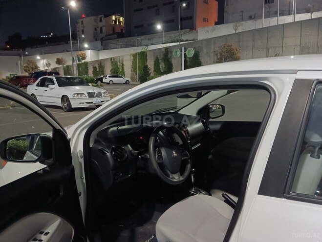 Mitsubishi Mirage 2019, 107,826 km - 1.2 л - Bakı