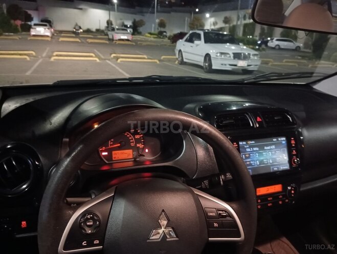 Mitsubishi Mirage 2019, 107,826 km - 1.2 л - Bakı