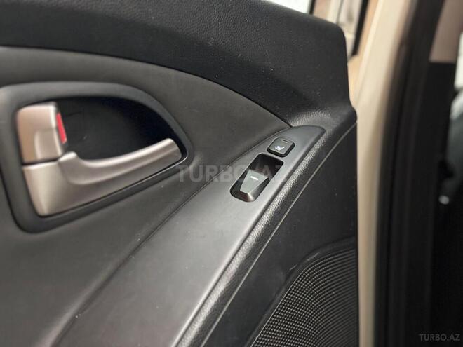 Hyundai ix35 2011, 137,800 km - 2.0 л - Bakı
