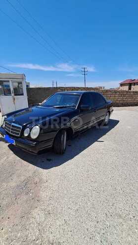 Mercedes E 230 1997, 260,000 km - 2.3 l - Bakı