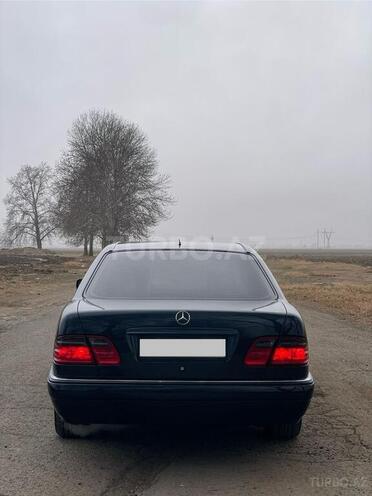 Mercedes E 240 1998, 250,000 km - 2.4 l - Gəncə