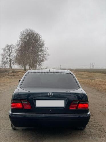 Mercedes E 240 1998, 250,000 km - 2.4 l - Gəncə