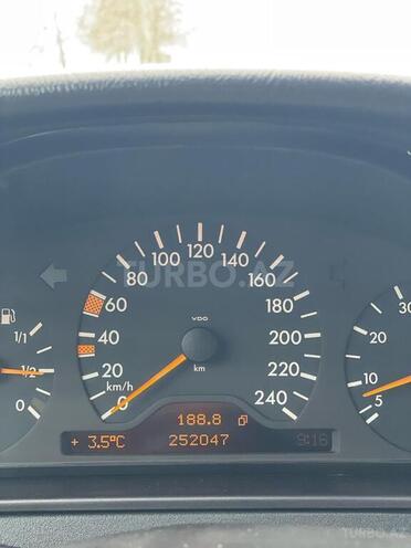 Mercedes E 240 1998, 250,000 km - 2.4 l - Gəncə