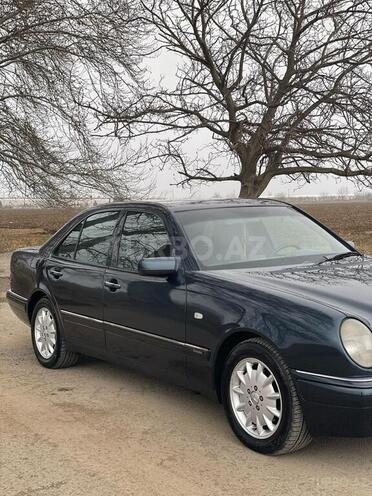 Mercedes E 240 1998, 250,000 km - 2.4 l - Gəncə