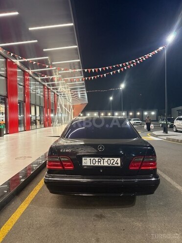 Mercedes E 280 2001, 299,104 km - 2.8 l - Bakı