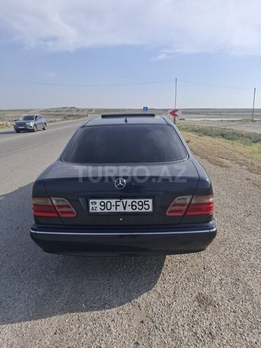 Mercedes E 240 2000, 339,000 km - 2.4 l - Bakı