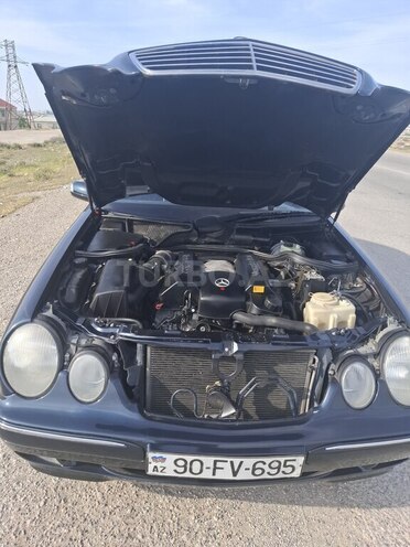 Mercedes E 240 2000, 339,000 km - 2.4 l - Bakı