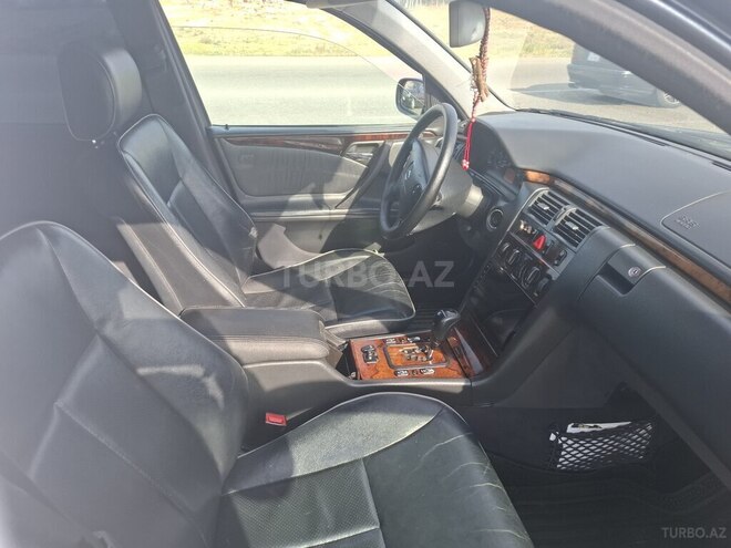 Mercedes E 240 2000, 339,000 km - 2.4 l - Bakı