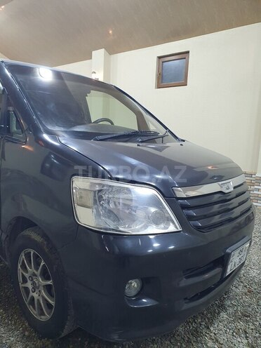 Toyota Noah 2003, 395,000 km - 2.0 л - Bakı