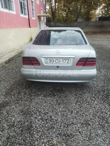 Mercedes E 220 d 2002, 345,000 km - 2.2 л - Lənkəran