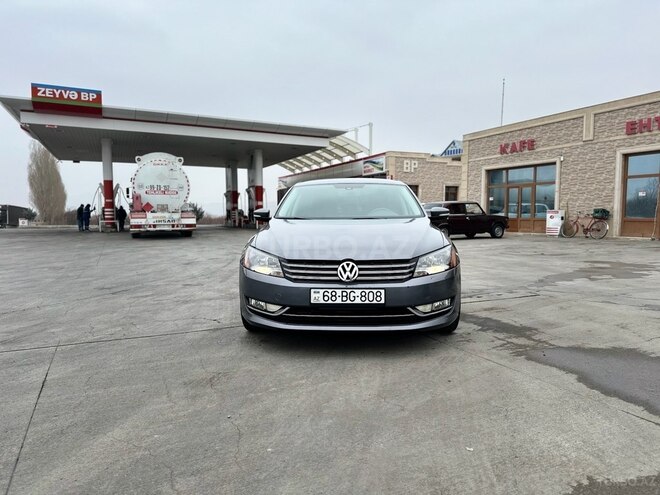 Volkswagen Passat 2013, 297,729 km - 1.8 л - Naxçıvan