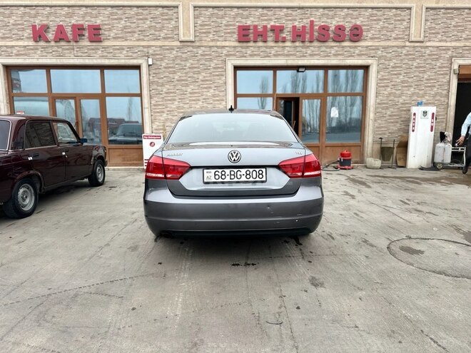 Volkswagen Passat 2013, 297,729 km - 1.8 л - Naxçıvan