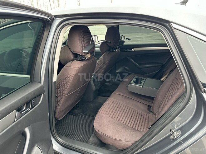 Volkswagen Passat 2013, 297,729 km - 1.8 л - Naxçıvan