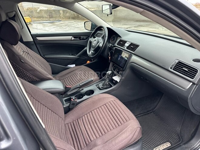 Volkswagen Passat 2013, 297,729 km - 1.8 л - Naxçıvan