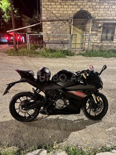 CFMOTO 250 SR-4