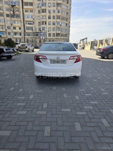 Toyota Camry 2014, 215,802 km - 2.5 л - Bakı