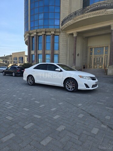 Toyota Camry 2014, 215,802 km - 2.5 л - Bakı