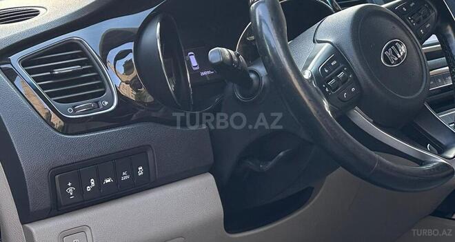 Kia Carnival-17