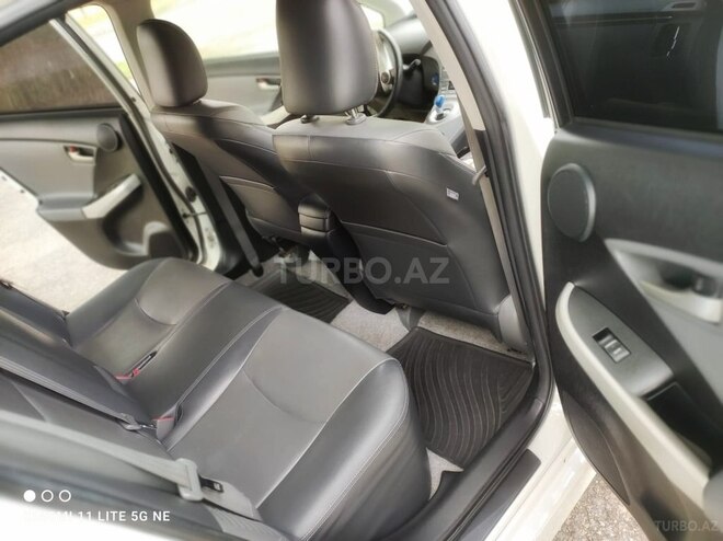 Toyota Prius-9