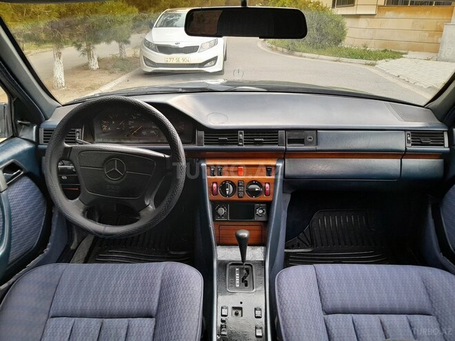Mercedes E 230 1991, 164,576 km - 2.3 l - Sumqayıt