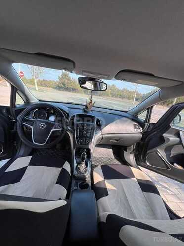 Opel Astra 2011, 20,000 km - 2.0 l - Bakı