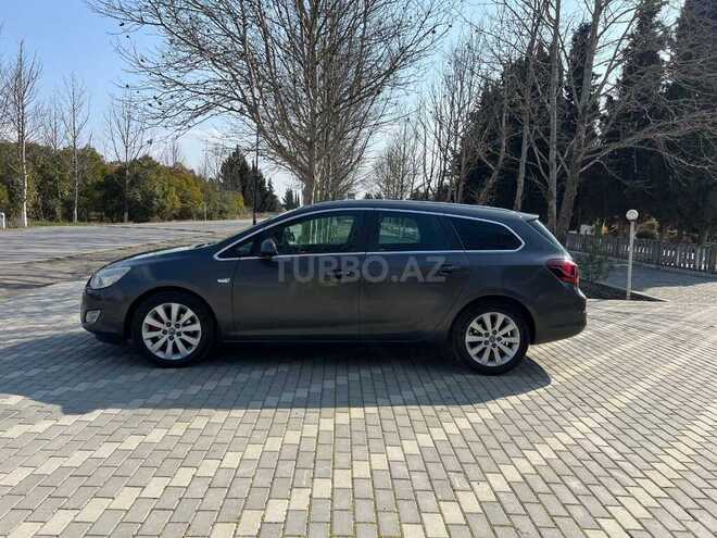 Opel Astra 2011, 20,000 km - 2.0 l - Bakı
